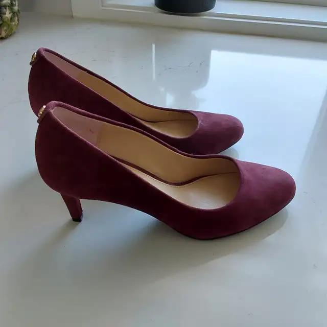 Soulier de suède bourgogne Michael Kors, grandeur 6 - Photo 2