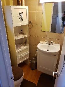 Bachelor Basement Apartment Warden and Eglinton - Photo 8