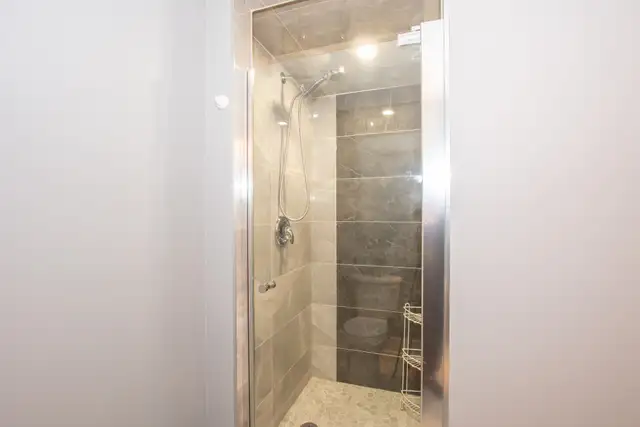 8487 Jennifer Cres, Niagara Falls - All Inclusive 1 Bedroom Unit - Photo 13