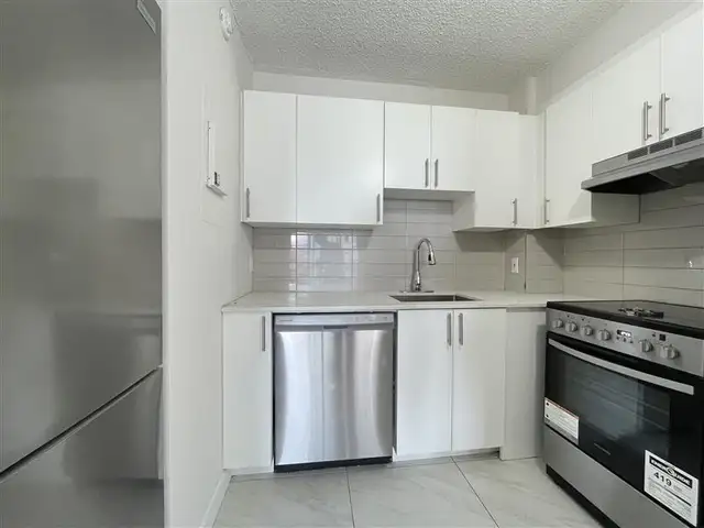 YORKVILLE TROIS35 -  - VSL - 514-316-3350 - Photo 4