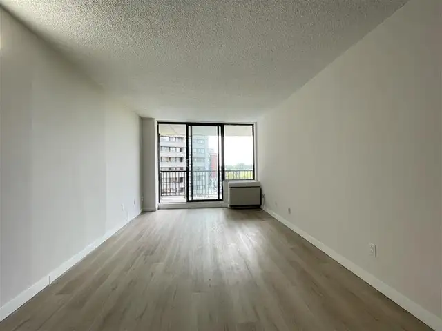 YORKVILLE TROIS35 -  - VSL - 514-316-3350 - Photo 5