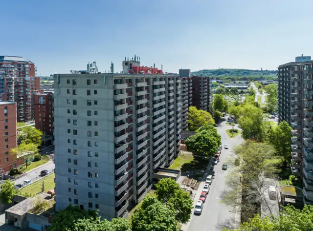 YORKVILLE SEPT45 - BEL IMMEUBLE - SAINT-LAURENT PRES DU REM - Photo 5