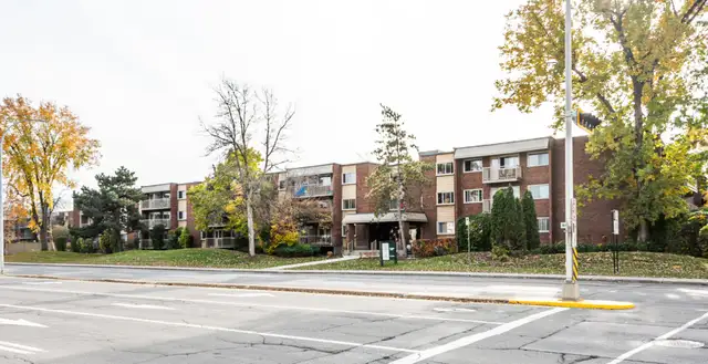 DDO @ 514-683-2252 - 4.5 Unit