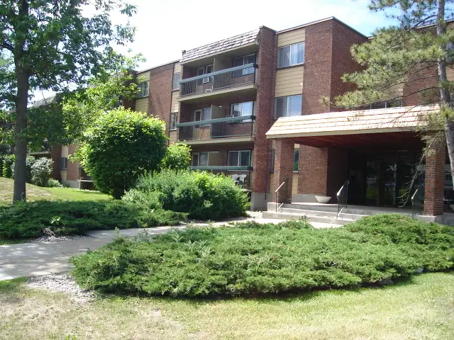 DDO @ 514-683-2252 - 4.5 Unit - Photo 4