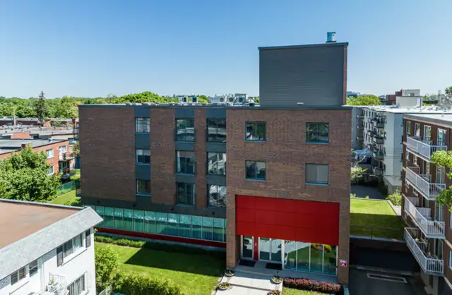 YORKVILLE GOLD 2 - NEW BLDG.