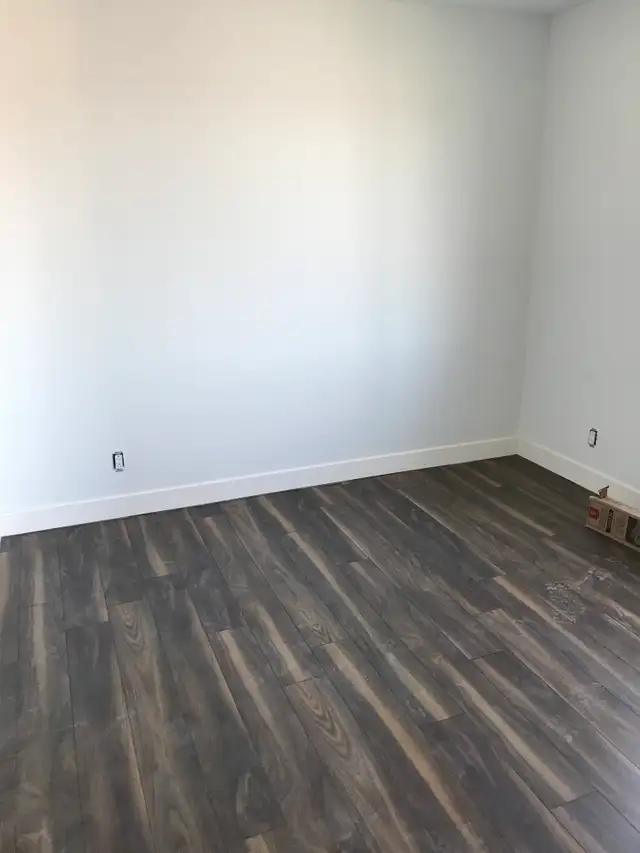 YORKVILLE GOLD 2 - NEW BLDG. - Photo 6