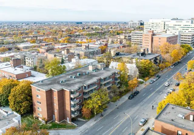 YORKVILLE TROIS501 - MONTREAL - CDN