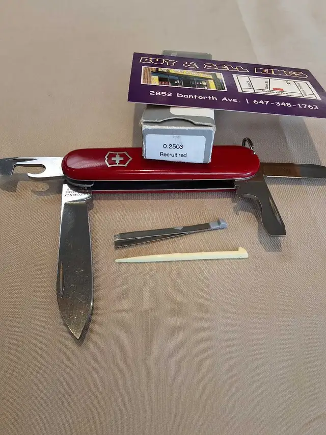 Victorinox Swiss Army Multi-Tool - Photo 2