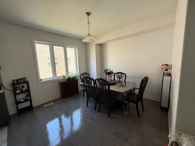4 bdrm house  available @ Queen & Chinguacousy - Photo 6