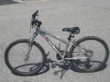 IT'S A GIANT 26' GIANT BUILDER ALL ALUMINUM 21 SPD   SUSPENSION! - Photo 4