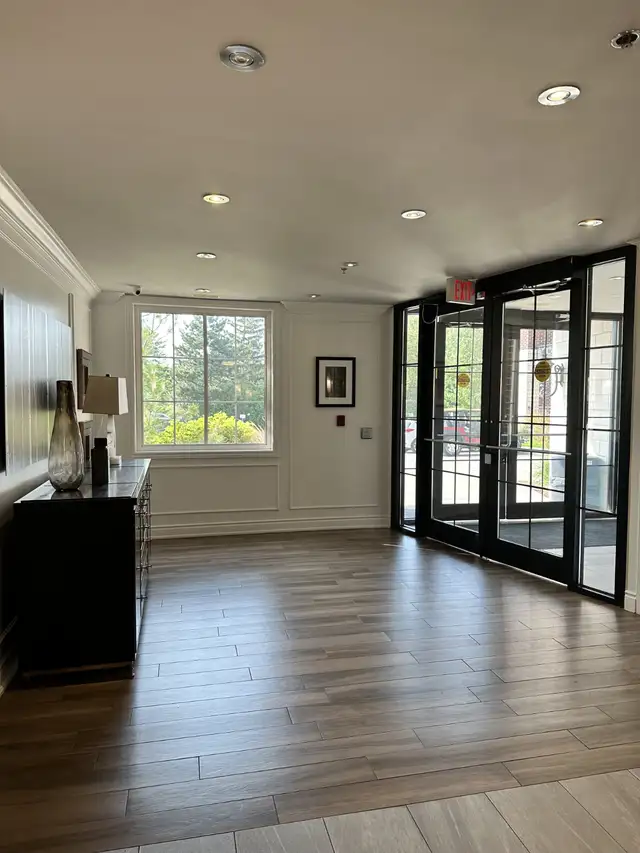 2 Bedroom   Den 1 Bath Condo Unit for Lease - Guelph - Photo 2