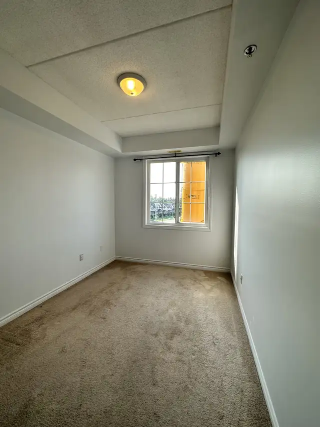2 Bedroom   Den 1 Bath Condo Unit for Lease - Guelph - Photo 7