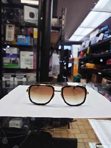 Lunettes de soleil dita