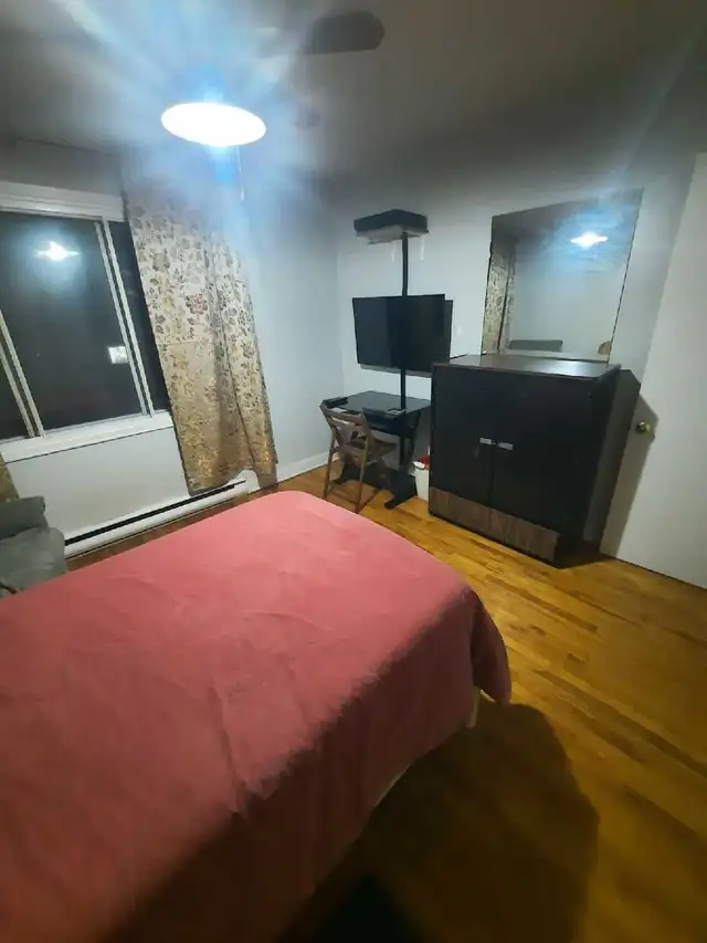 A PAT MTL-EST CHAMBRE À LOUER - Photo 2