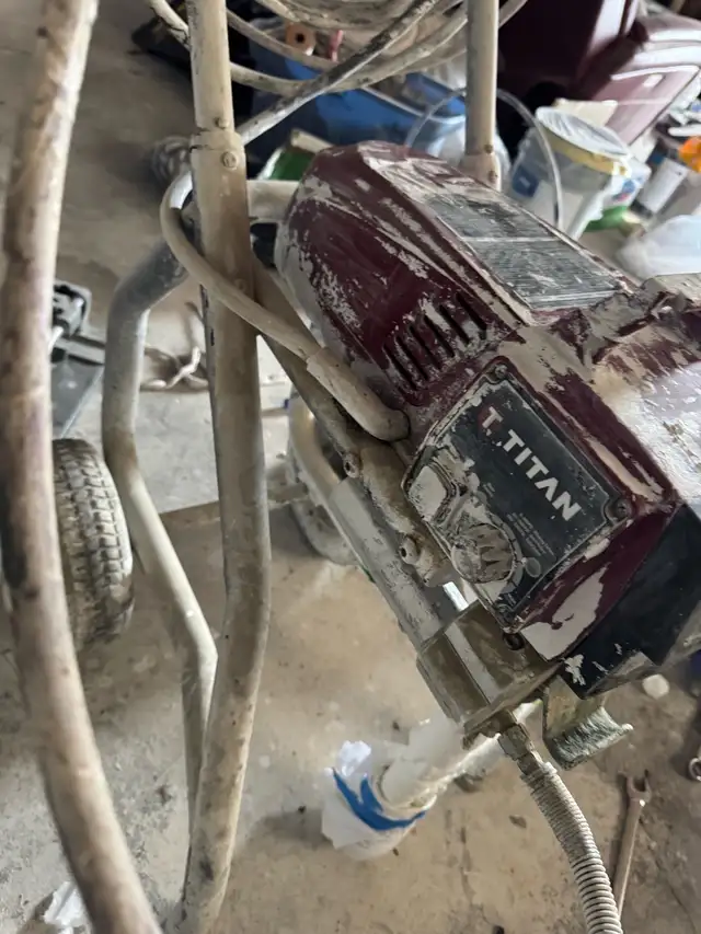 Titan 540 spray machine for sale - Photo 2