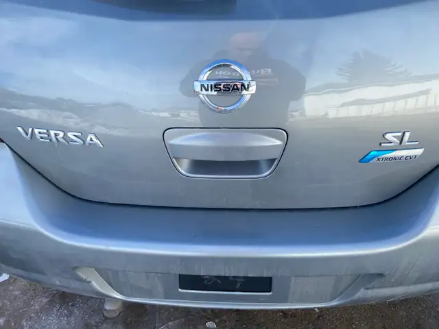 2012 NISSAN VERSA SL HATCHBACK - Photo 10