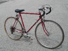IT'S ALL VINTAGE 23' XLG FRAME 27' SUTEKI 10SPD ROAD RACER BIKE!