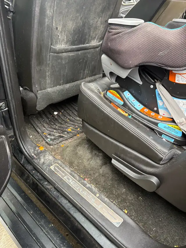 LOOKING FOR DIRTY CARS - Photo 3