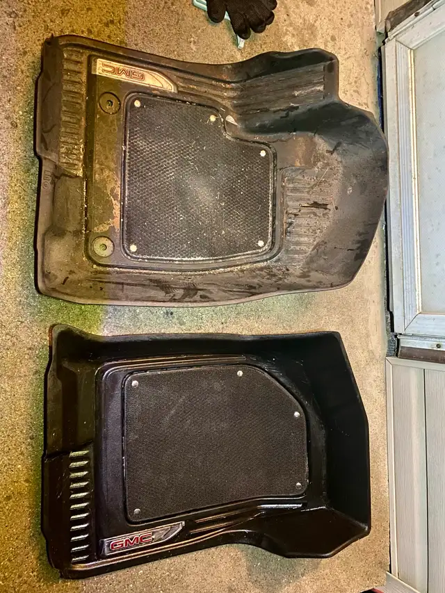 LOOKING FOR DIRTY CARS - Photo 5