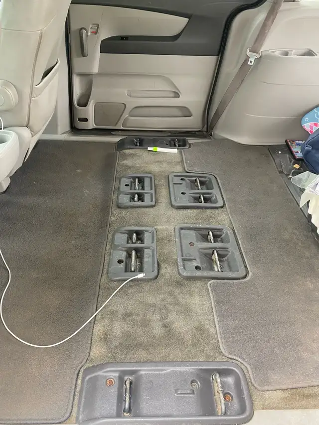 LOOKING FOR DIRTY CARS - Photo 10