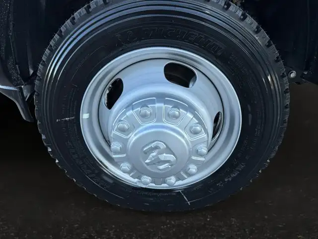 2024 Ram 5500 Chassis SLT | 8.4 Inch Touchscreen | Cloth Seats - Photo 8