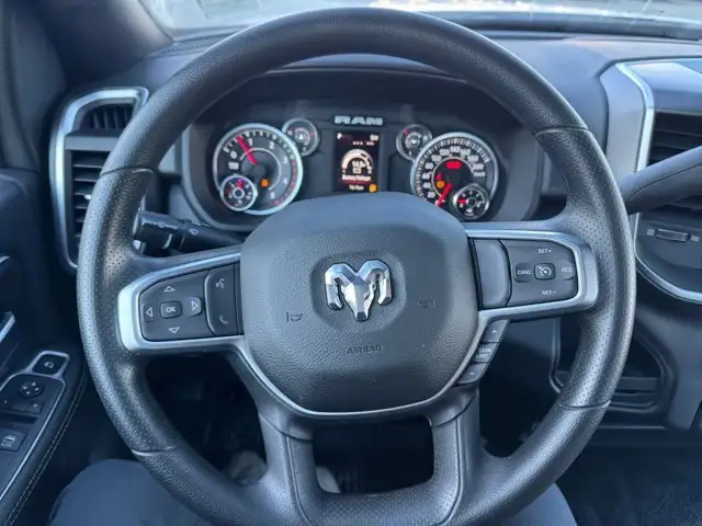 2024 Ram 5500 Chassis SLT | 8.4 Inch Touchscreen | Cloth Seats - Photo 12