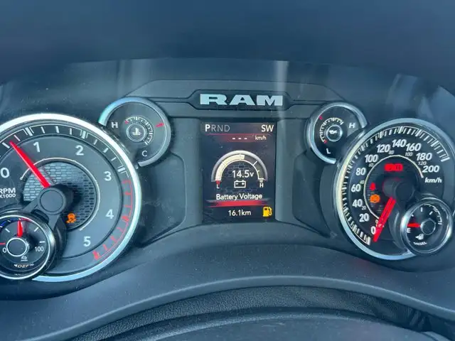 2024 Ram 5500 Chassis SLT | 8.4 Inch Touchscreen | Cloth Seats - Photo 13