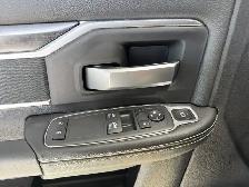 2024 Ram 5500 Chassis SLT | Apple CarPlay | Android Auto - Photo 10