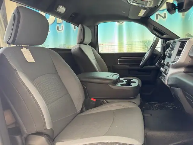 2024 Ram 5500 Chassis SLT | Apple CarPlay | Android Auto - Photo 16