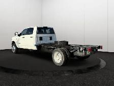 2024 Ram 5500 Chassis SLT | Remote Start | Apple CarPlay - Photo 3