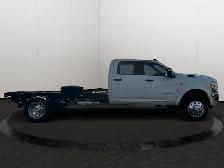 2024 Ram 5500 Chassis SLT | Remote Start | Apple CarPlay - Photo 5