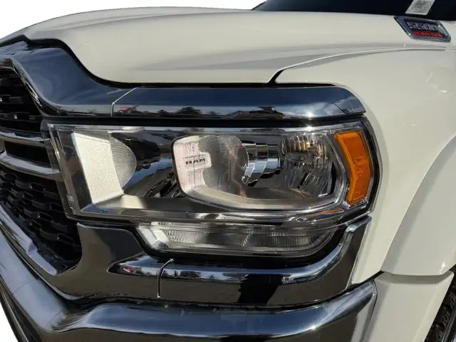 2024 Ram 5500 Chassis SLT | Remote Start | Apple CarPlay - Photo 9