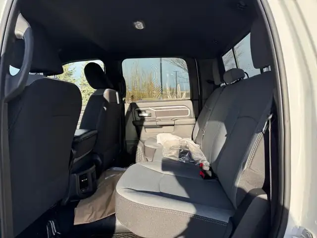 2024 Ram 5500 Chassis SLT | Remote Start | Apple CarPlay - Photo 17