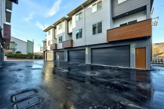 3 Bedroom Townhome Downtown Kamloops - Photo 2