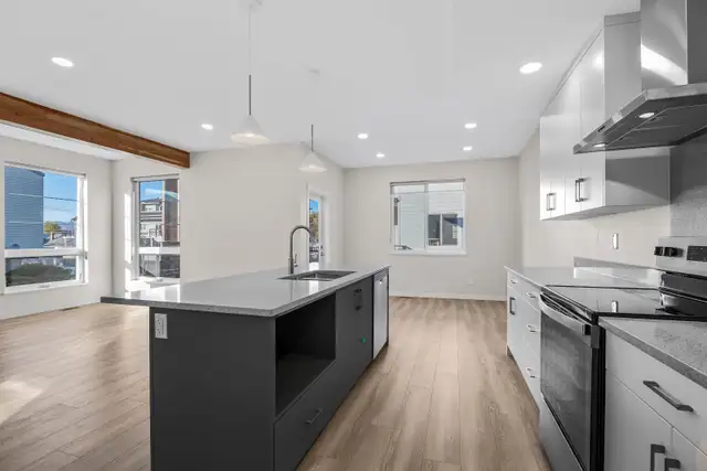 3 Bedroom Townhome Downtown Kamloops - Photo 3