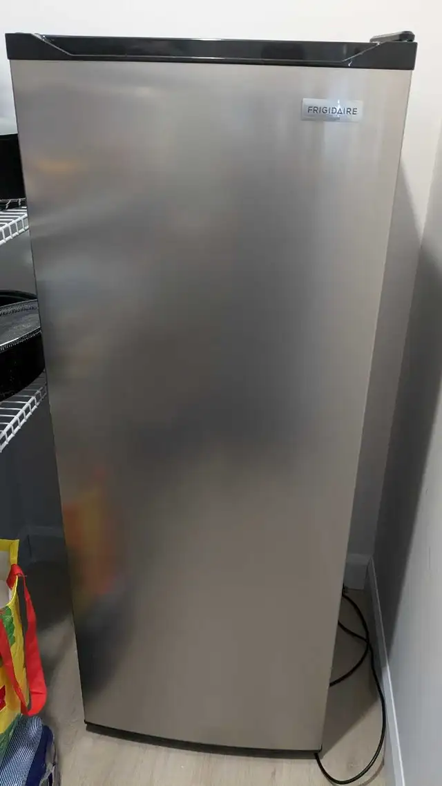 CONGELATEUR VERTICAL - Photo 3