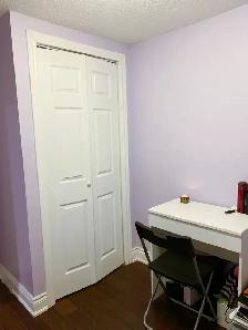 Upgraded semi basement bedroom w/ private washroom/parking - Photo 2