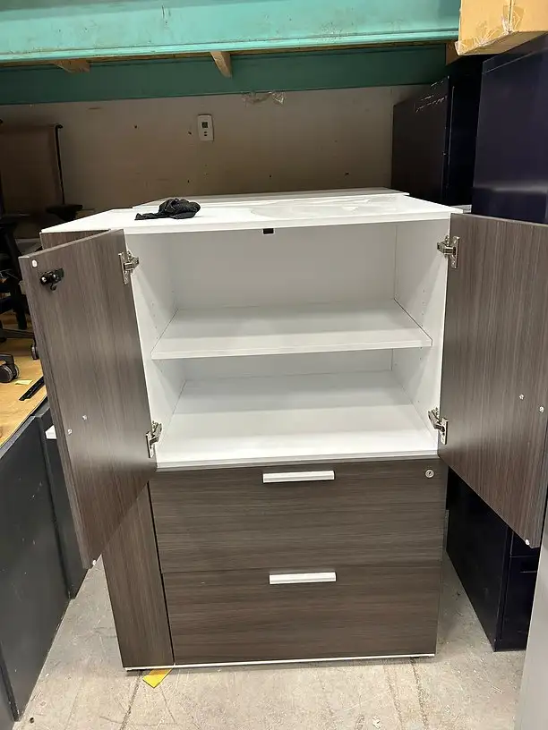 Teknion Storage & 2 Drawer Filing Cabinet with Coat Hanger - Photo 4