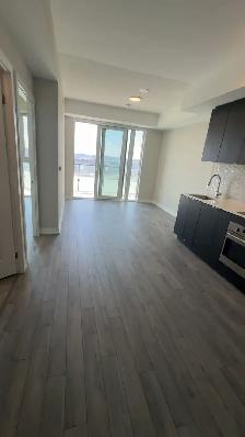 Brand new condo - Photo 5