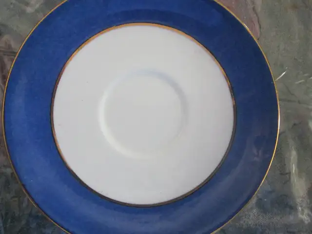 B.A.J. Grafton & Sons BLUE NILE china tea set for 8 - Photo 2