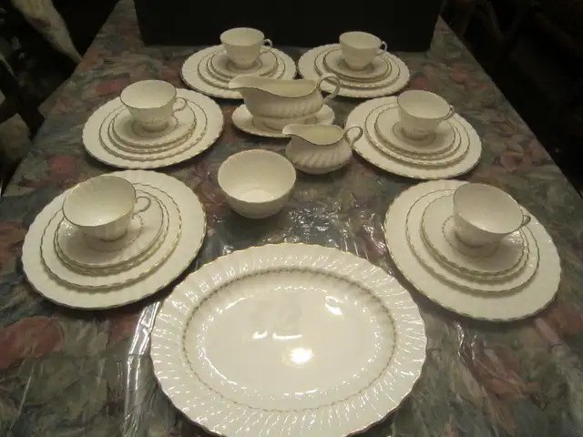 Royal Doulton ADRIAN fine bone china set for 6
