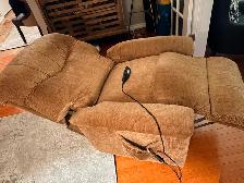 Lazy Boy Recliner - Photo 3