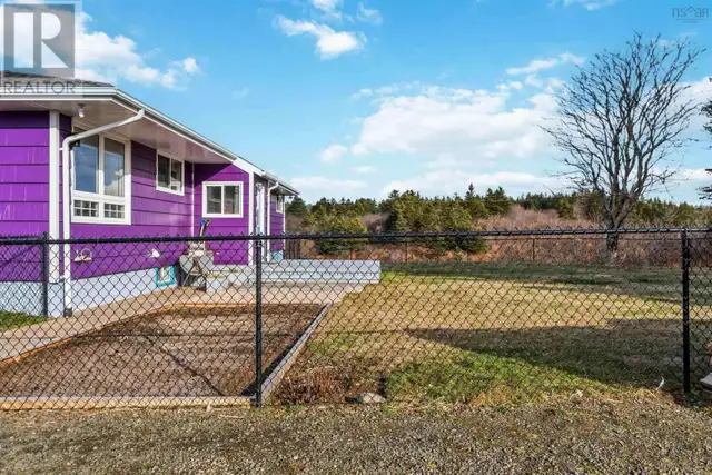 Beautiful Oceanview home for sale - Photo 4