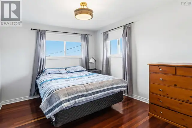 Beautiful Oceanview home for sale - Photo 5
