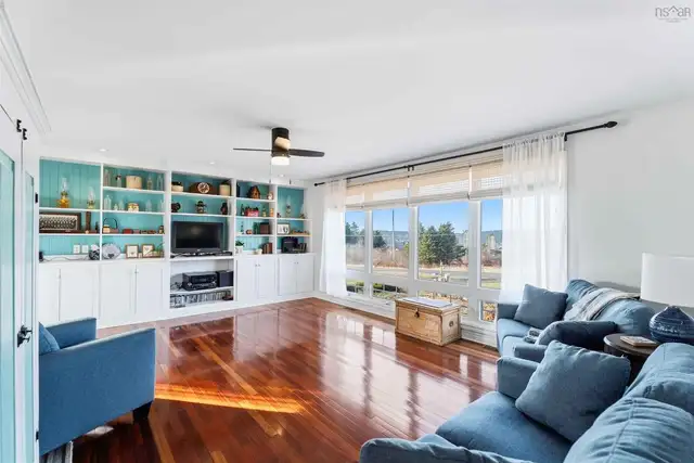 Beautiful Oceanview home for sale - Photo 15