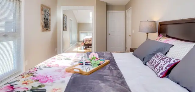 Master bedroom with private bathroom - Square one - Photo 2