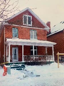 Great Barrie Downtown Location - Full House For Rent