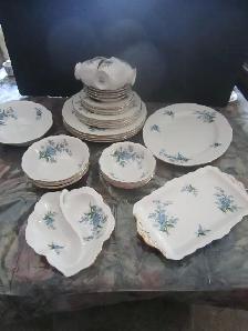 Royal Albert FORGET-ME-NOT fine bone china set for 4