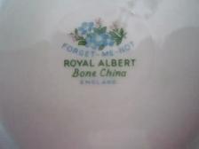 Royal Albert FORGET-ME-NOT fine bone china set for 4 - Photo 3