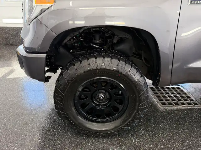 2019 Toyota Tundra Platnium 4X4 - Photo 7